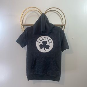 Celtics Warm up Top size Youth L (14-16)